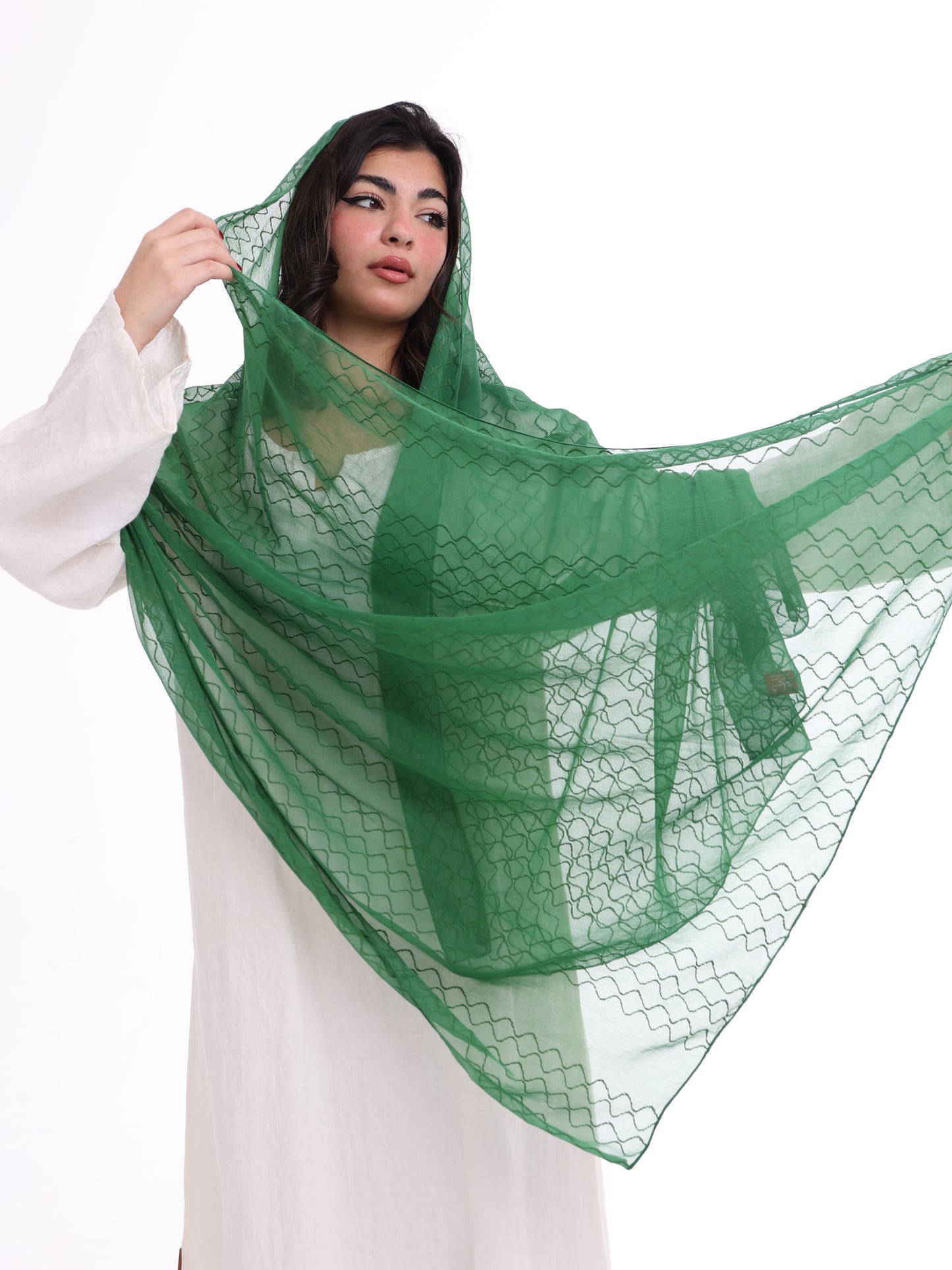 WG1_02 شيله مطرزة خضراء عريضة - شيلة من شيله Shailah.ae