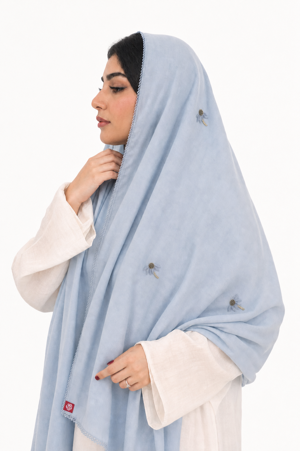 AI-MODEL-RENDER DK4-17 — صورة توضيحية للشكل عند اللبس