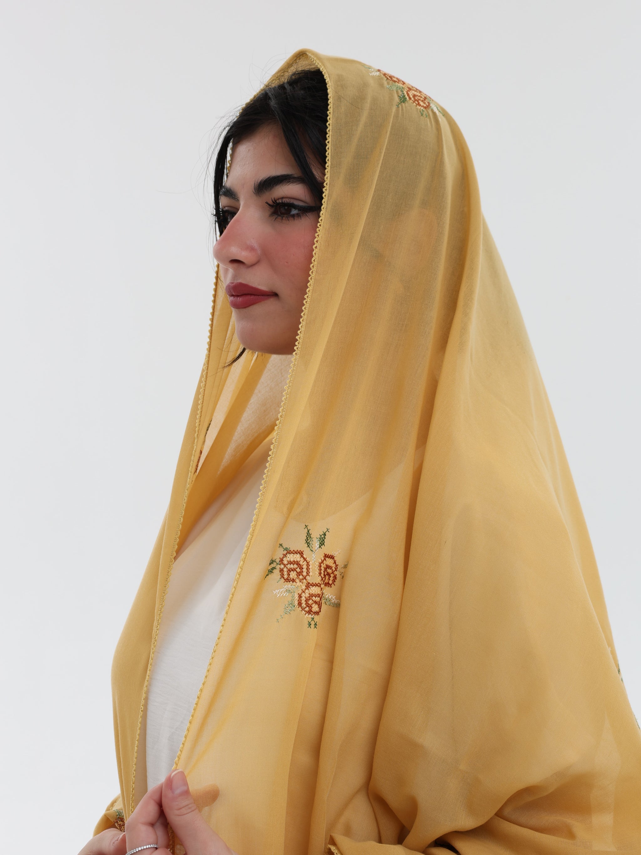 RM1-05 شيلة بيت عريضة جوري روز منثرات - شيلة من شيله Shailah.ae