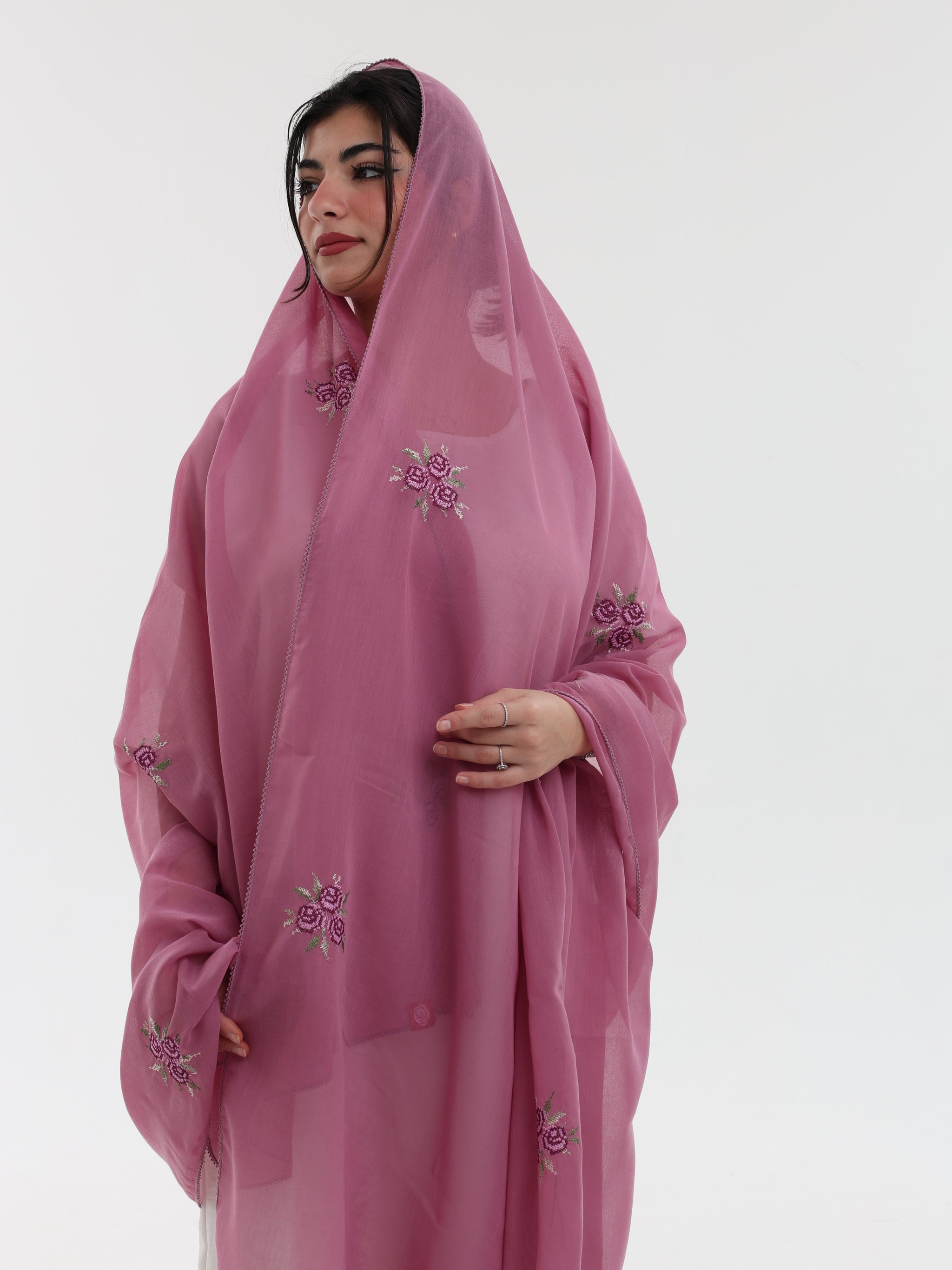 RM1-06 شيلة بيت عريضة جوري روز منثرات - شيلة من شيله Shailah.ae