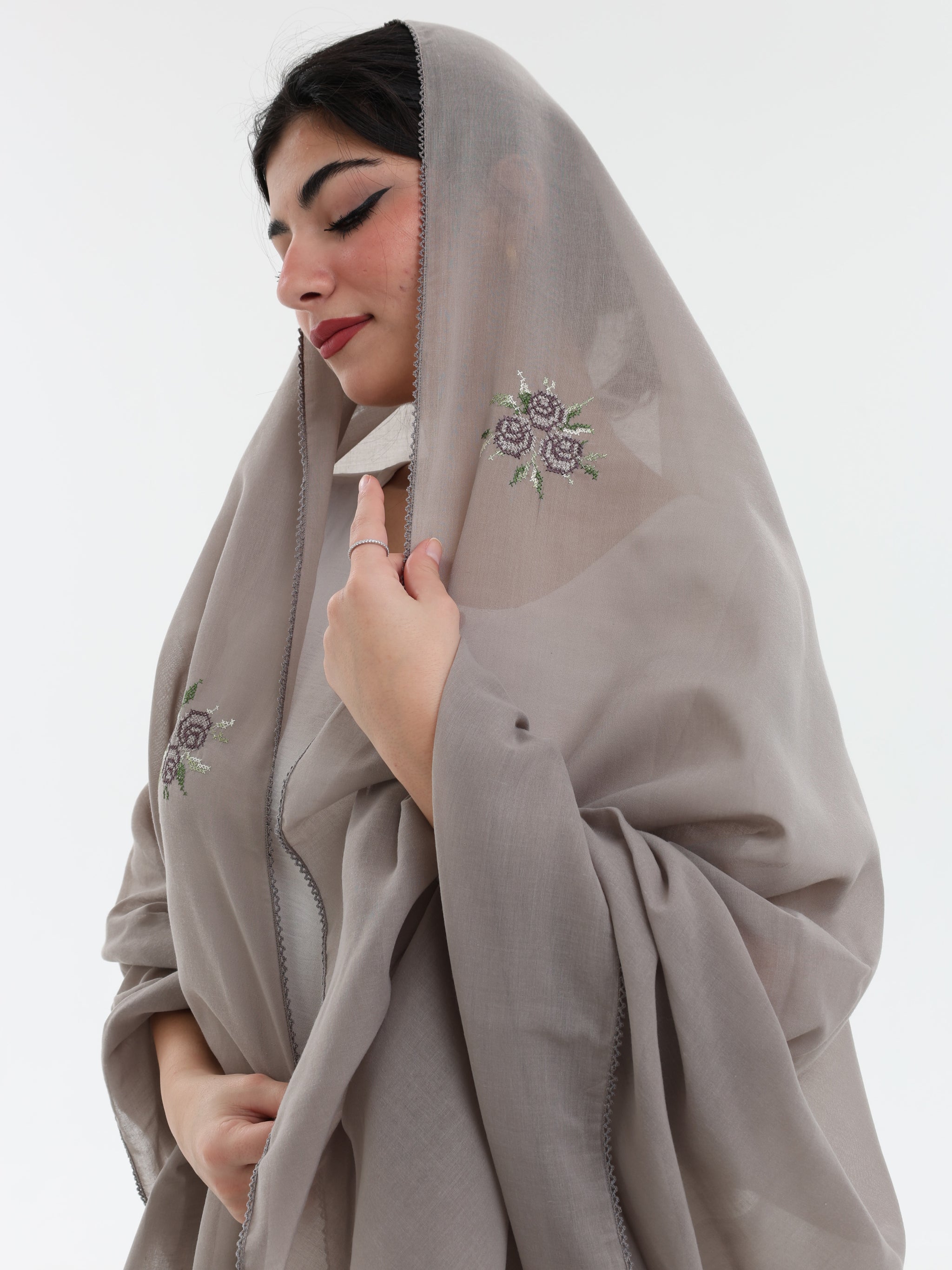 RM1-09 شيلة بيت عريضة جوري روز منثرات - شيلة من شيله Shailah.ae