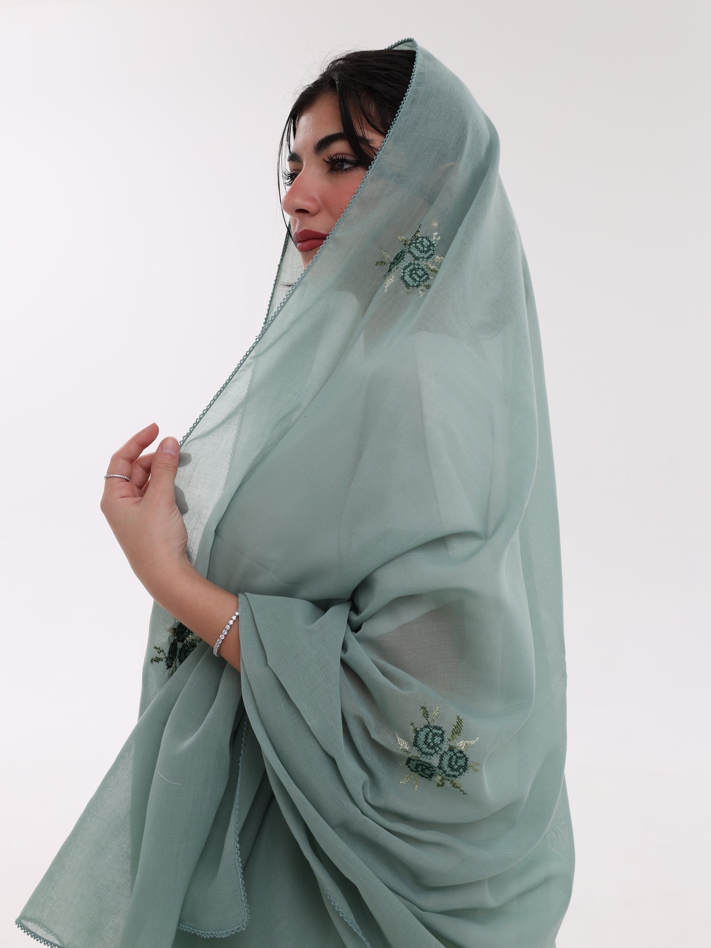 RM1-11 شيلة بيت عريضة جوري روز منثرات - شيلة من شيله Shailah.ae