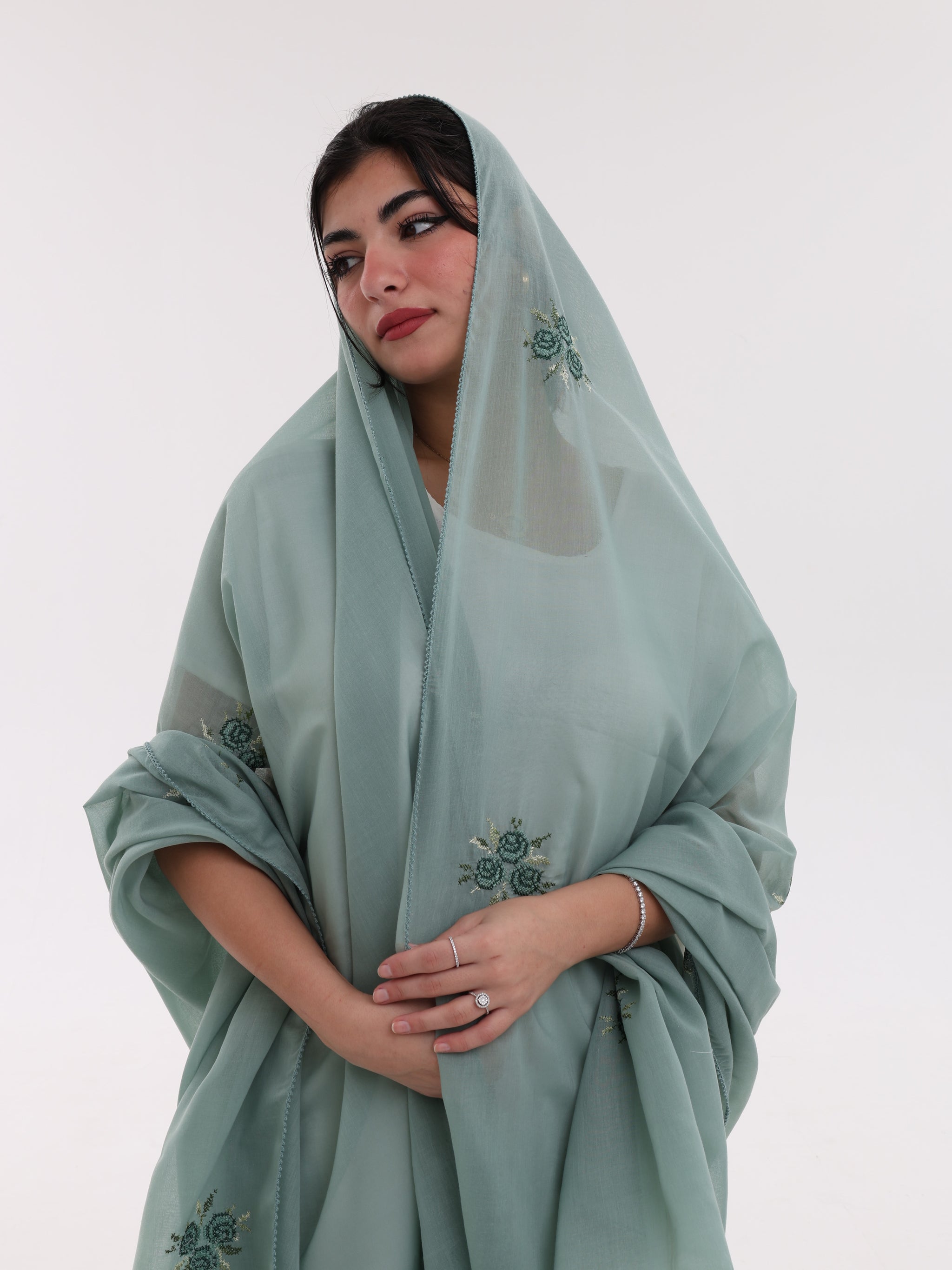 RM1-11 شيلة بيت عريضة جوري روز منثرات - شيلة من شيله Shailah.ae