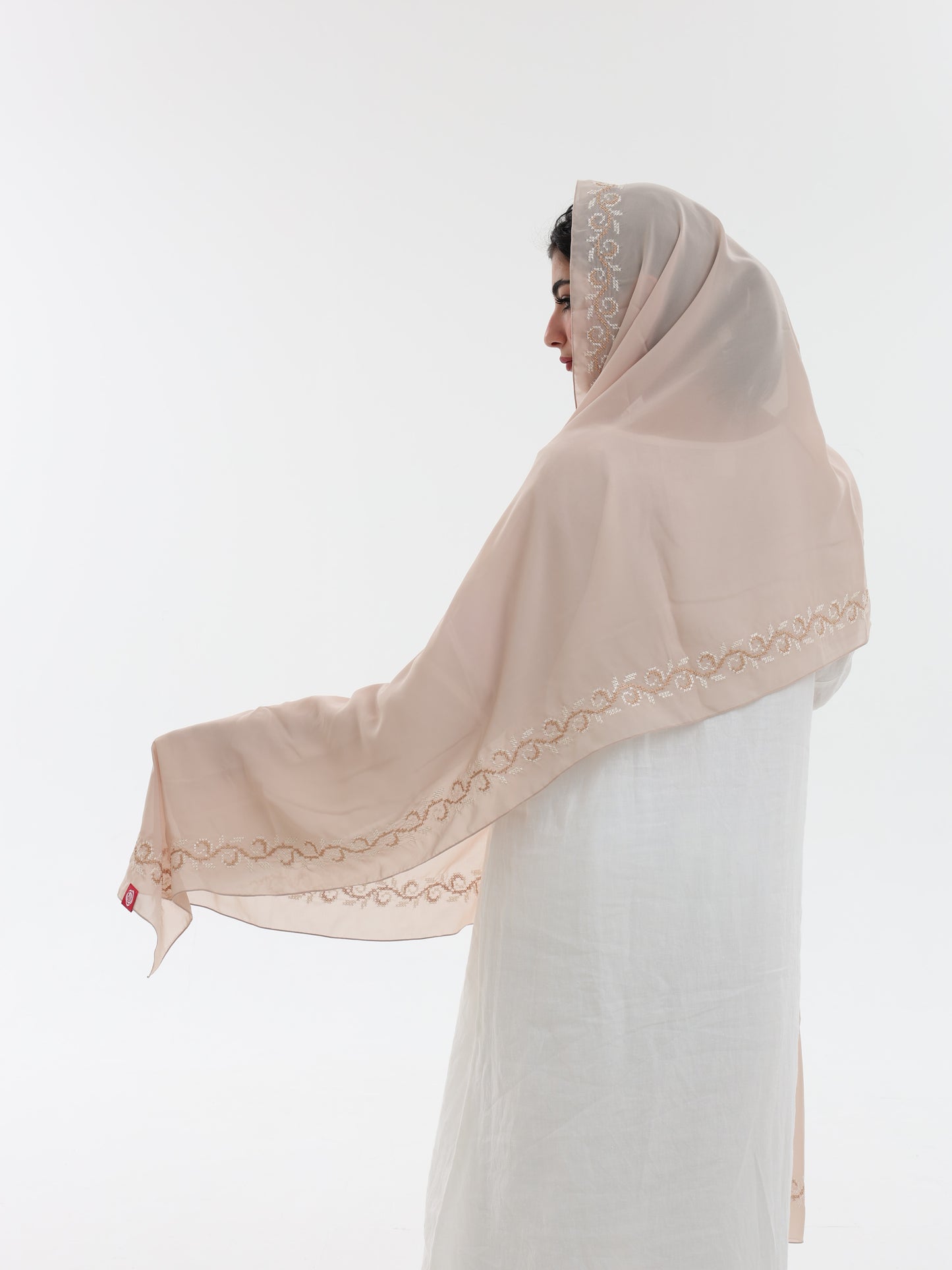 DL1-03 شيل بيت عريضة مطرزة - شيلة من شيله Shailah.ae