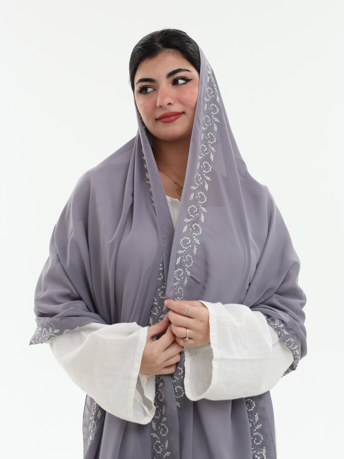 DL1-12 شيل بيت عريضة مطرزة - شيلة من شيله Shailah.ae