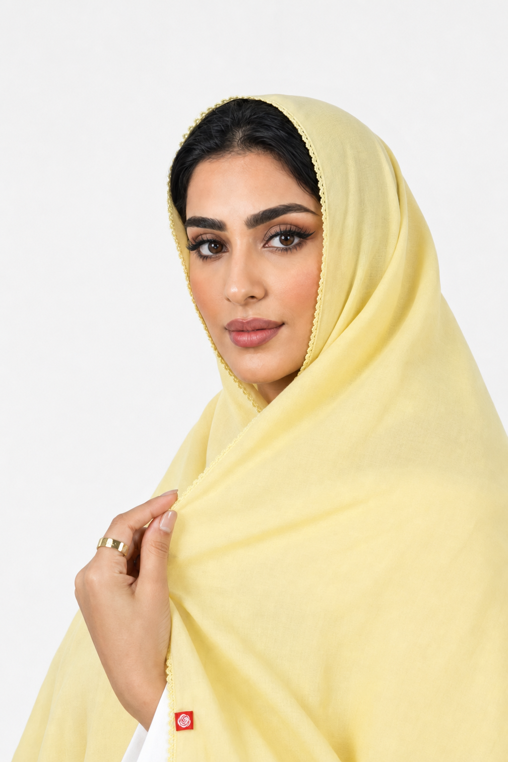 AI-MODEL-RENDER SD5-105 — صورة توضيحية للشكل عند اللبس