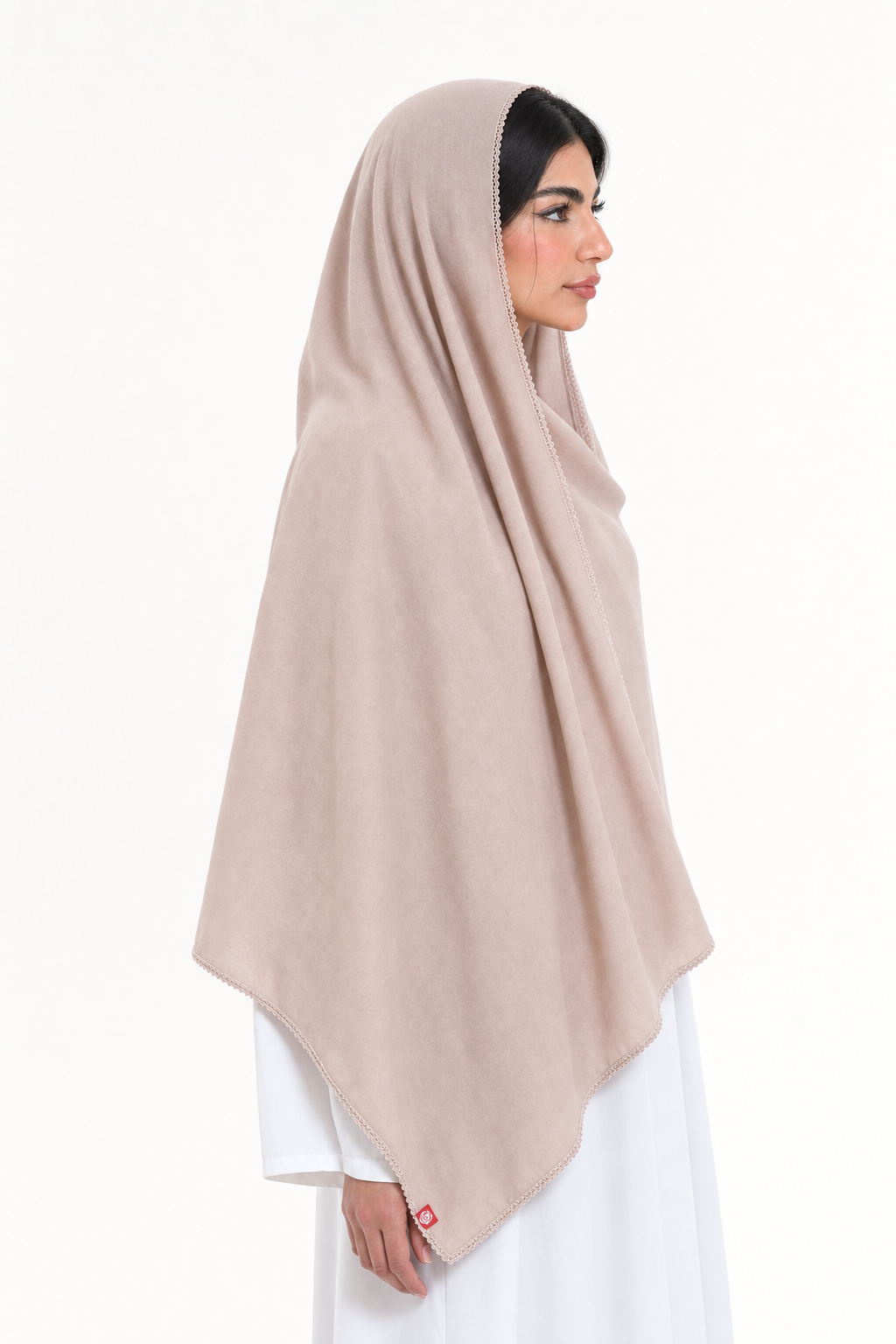 AI-MODEL-RENDER SD6-206 — صورة توضيحية للشكل عند اللبس