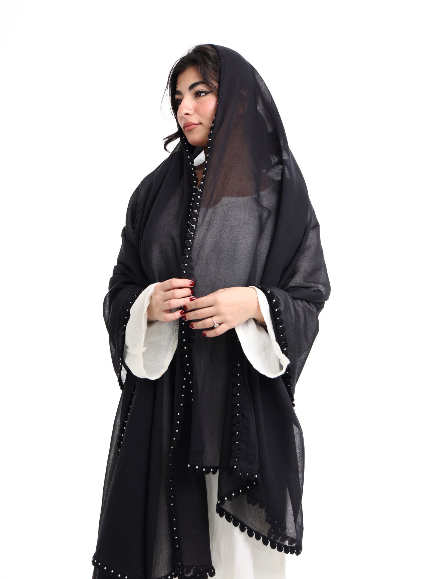 KS2-14 شيلة كروشيه يدوي سوداء - شيلة من شيله Shailah.ae