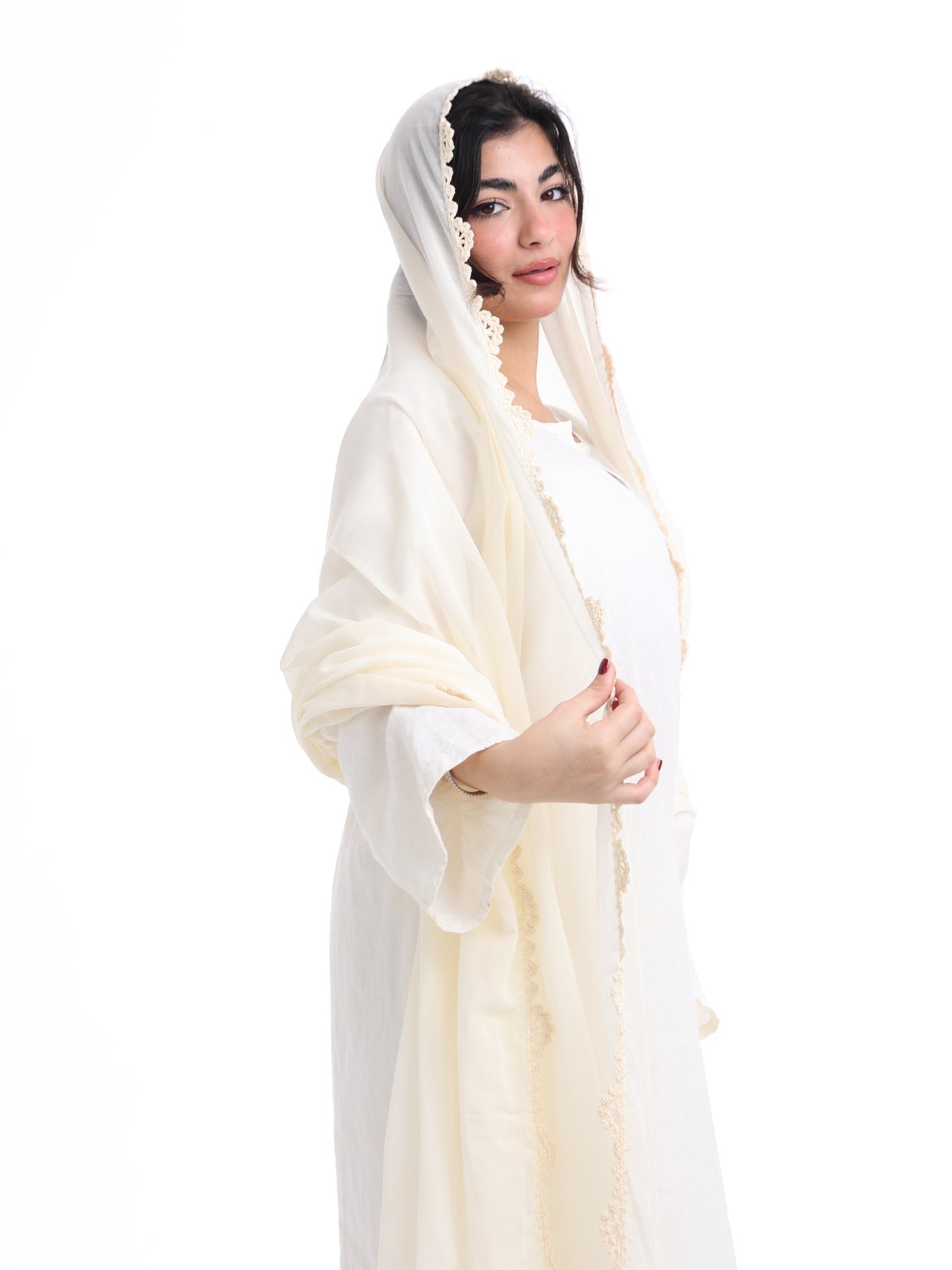KS2-11  شيلة كروشيه يدوي أوف وايت - شيلة من شيله Shailah.ae