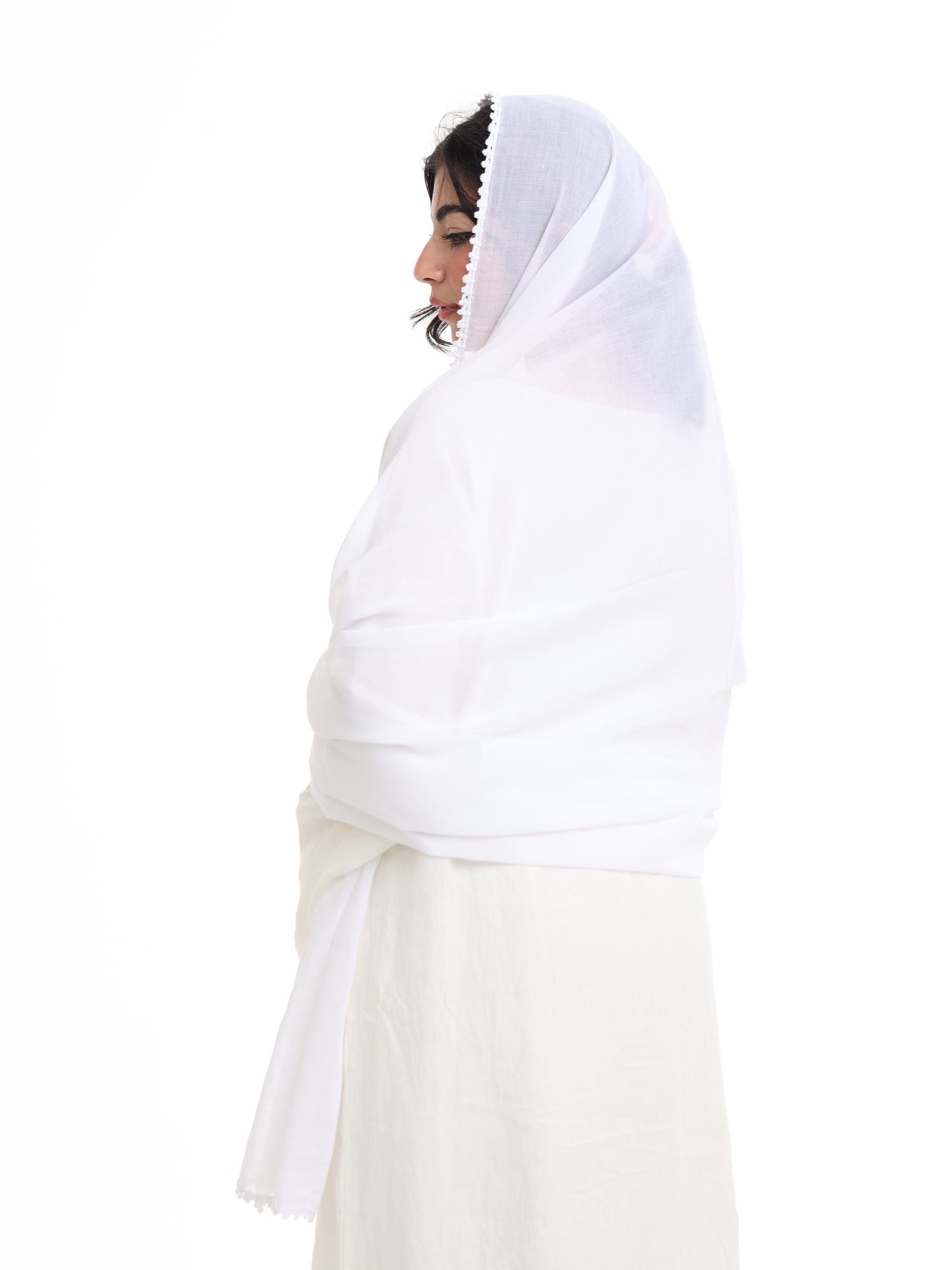 KS2-10  شيلة كروشيه يدوي بيضاء - شيلة من شيله Shailah.ae
