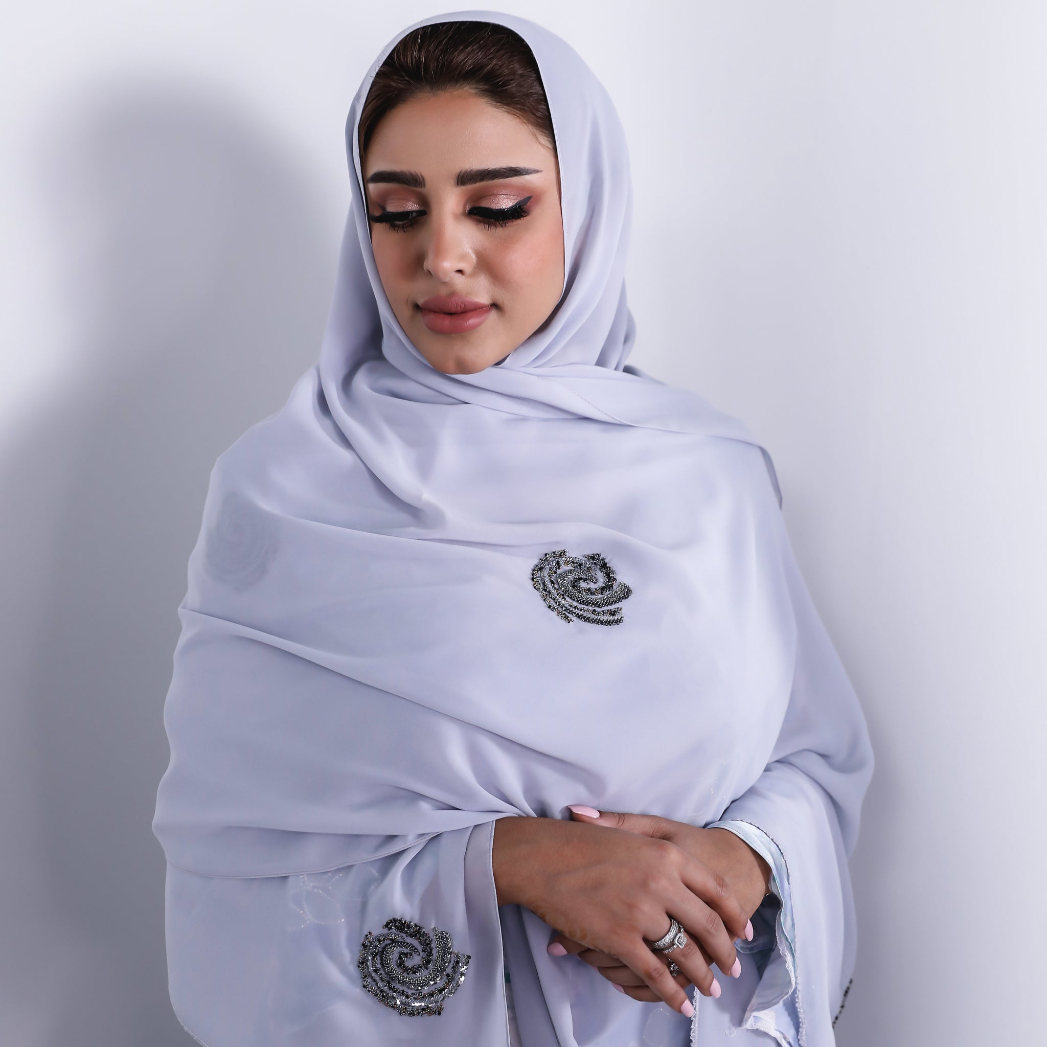 SHQ-03 شيلة حور - شيلة من شيله Shailah.ae