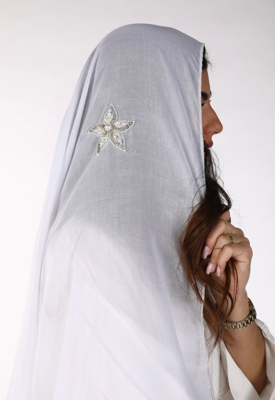 DK1-144 شيلة منثرات نجوم السماء - أبيض عريضة - شيلة من شيله Shailah.ae